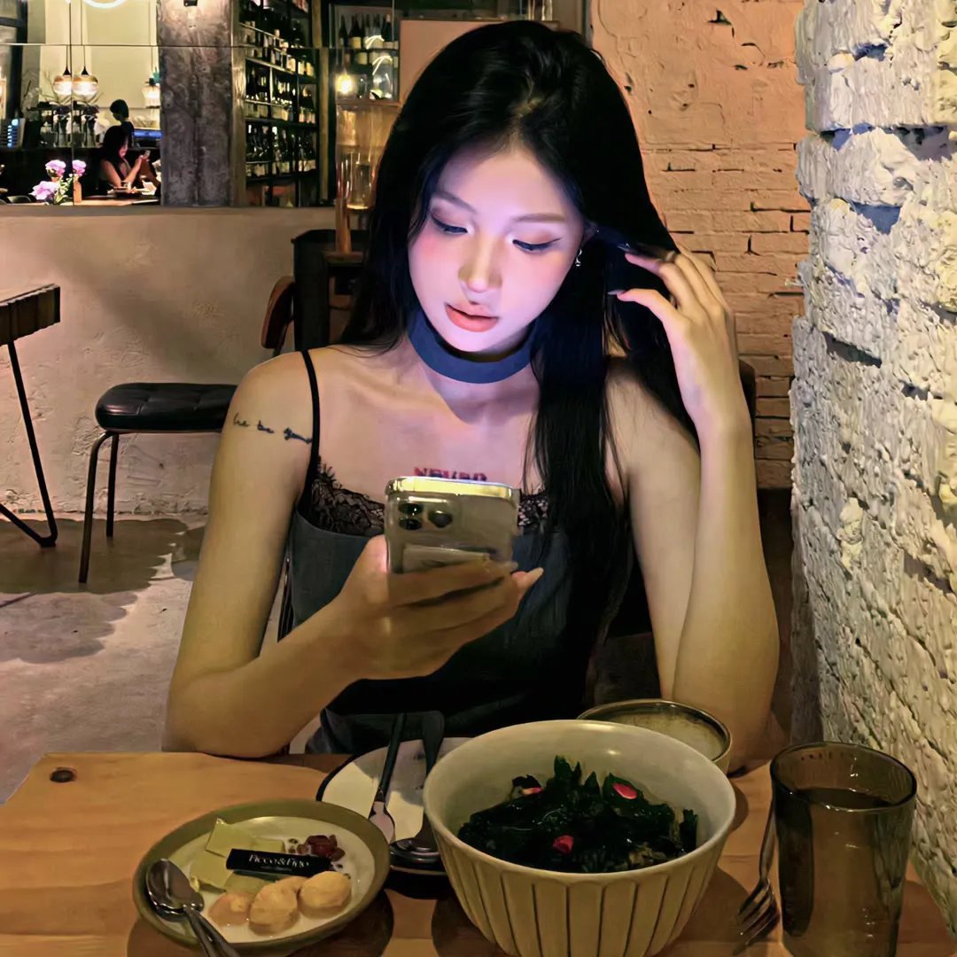 我就背首诗，你们咋全下跪了